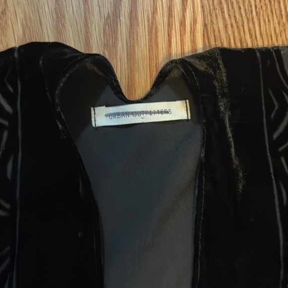 Urban Outfitters Black Kimono Shawl NWOT - Picture 13 of 15